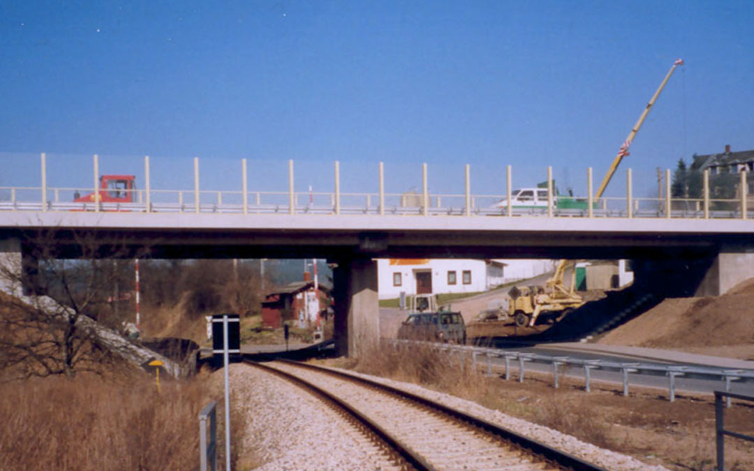 BW6: Brücke über die Bahn in Pößneck