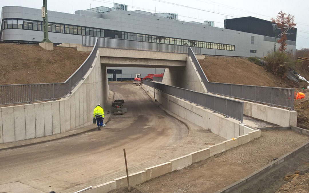 Eisenbahnüberführung „Porsche Werkstraße“ bei Zuffenhausen