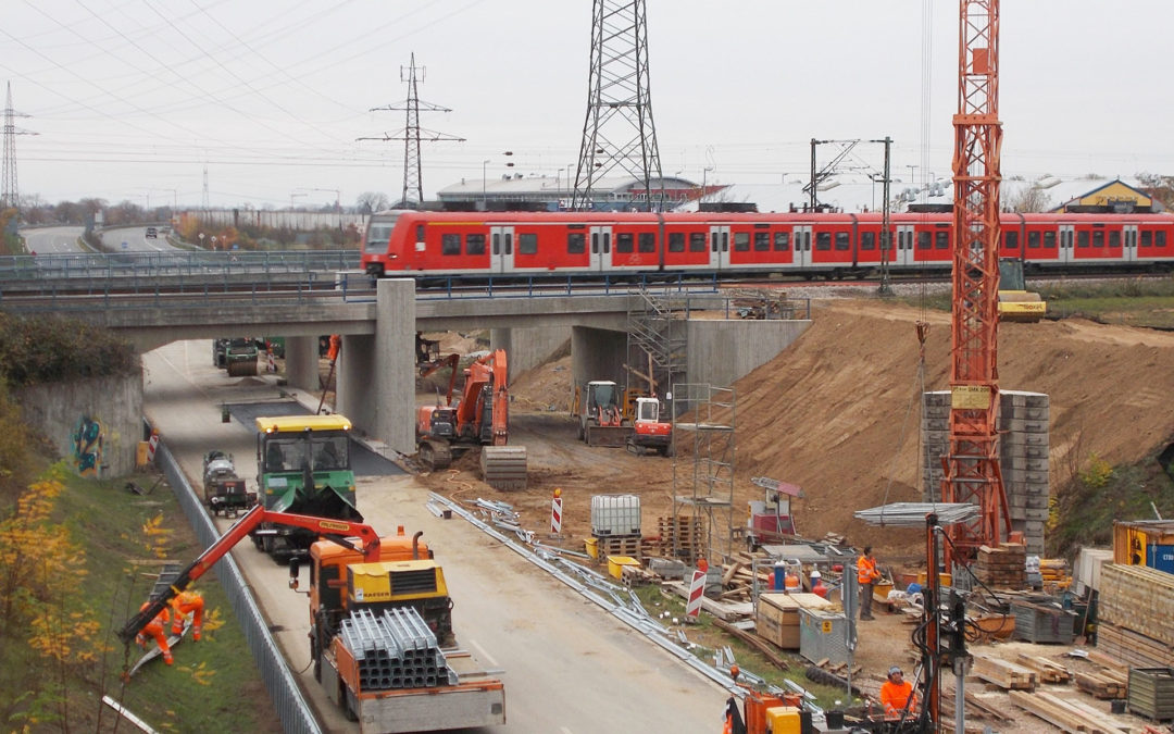 Eisenbahnüberführung über die B535 in Schwetzingen