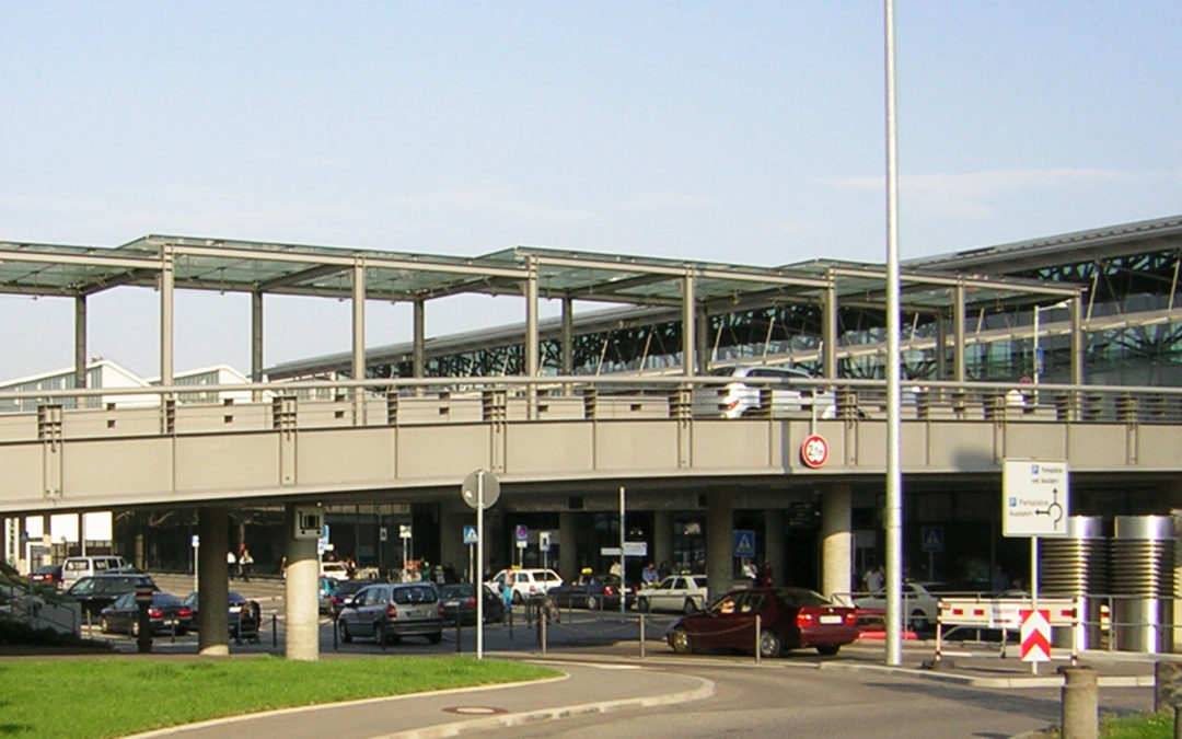 Flughaften Stuttgart: Brücken Terminal 3