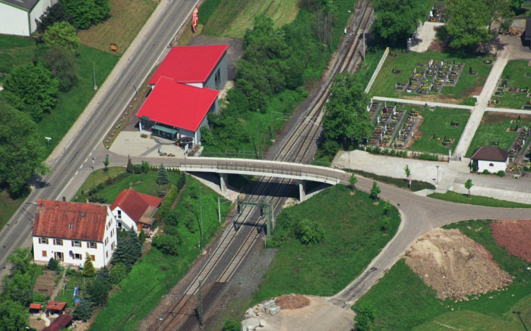 Jagstzell: Brücke über die Bahn